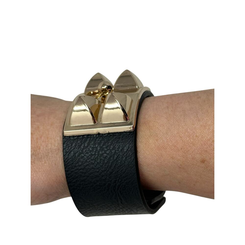 Fashion Jewelry black & Gold Ring Accent Bracelet - Picture 6 of 8